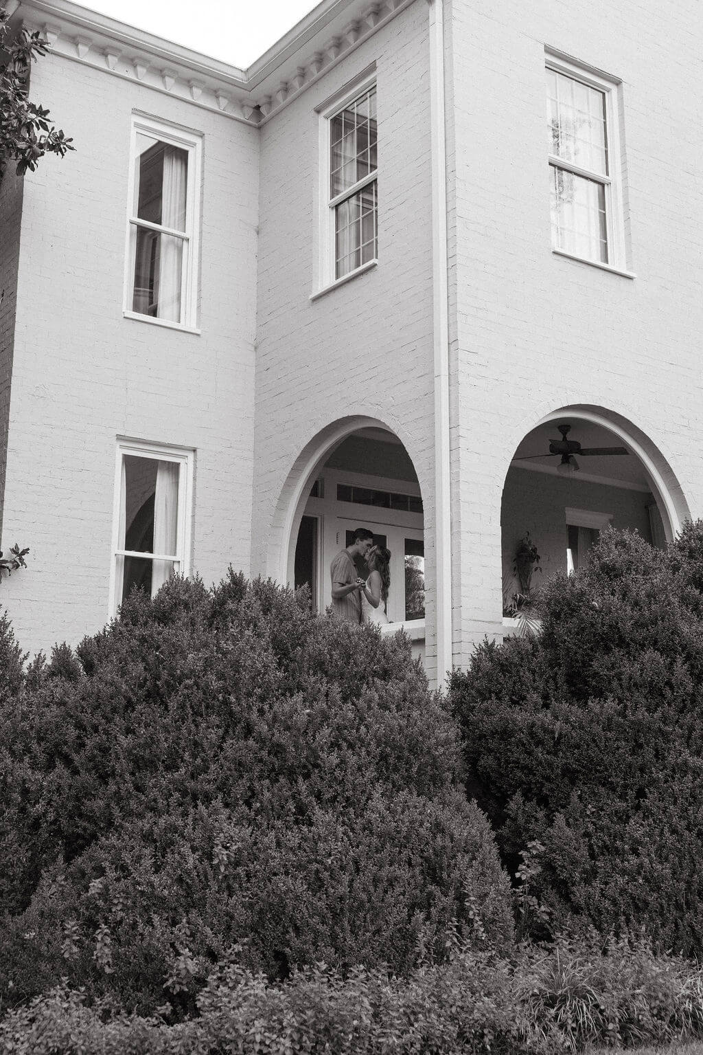 Black and white architectural photo of Maple Grove Estate captured by a Knoxville wedding photographer